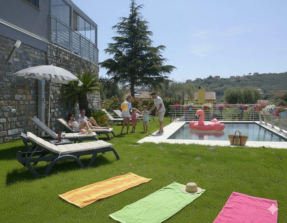 Apartamento entero, Apartment with garden, A/C, Wi-Fi and pool | Ap36 in Caramagna Ligure, Imperia