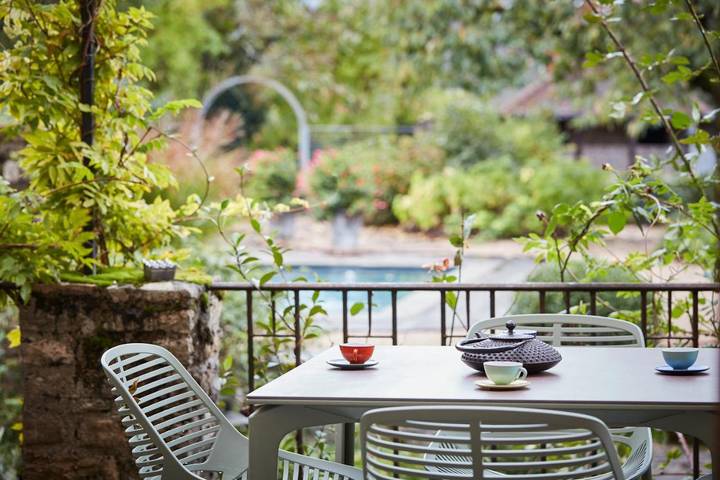 Location de vacances pour 2 personnes, avec jardin ainsi que piscine et sauna à Arbois (homonymie) - 4