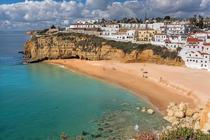 Club vacances pour 7 personnes, avec vue et piscine ainsi que bassin pour enfant et jardin en Algarve - 4