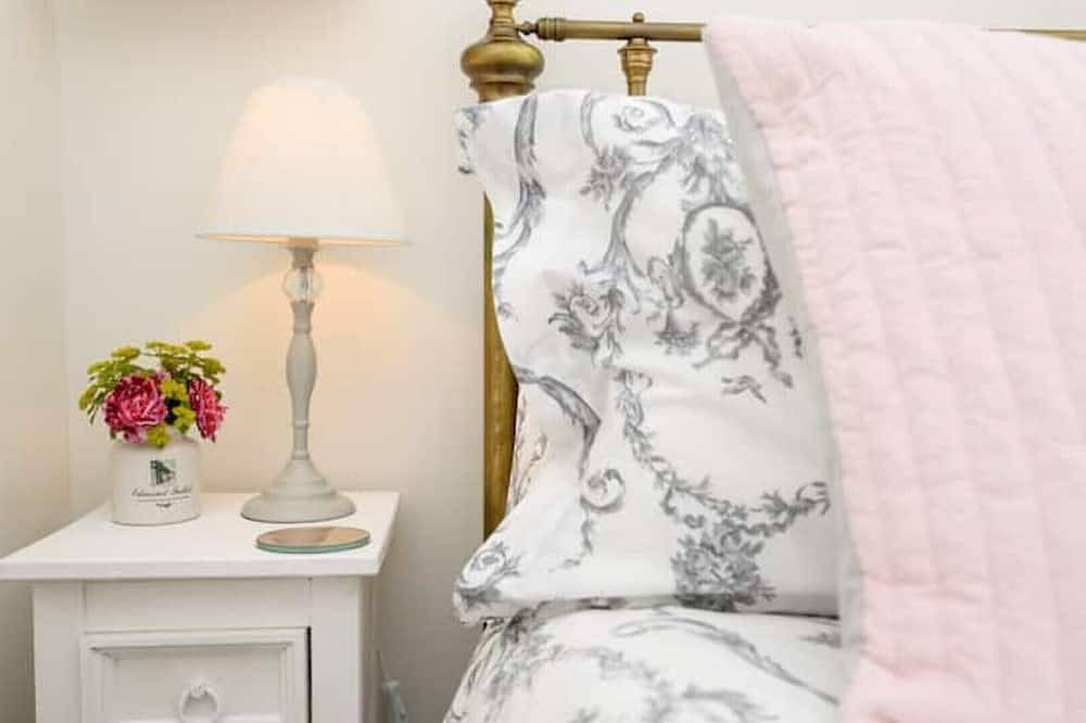 Luxury Coastal Bolthole in Polperro With Parking - New Listing in Polperro, Cornwall