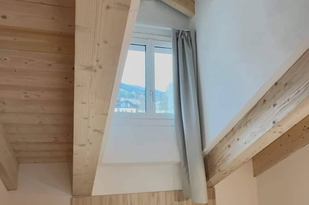 Entire apartment, Charming 2-bedroom apartment in awesome Folgaria, Trentino-Alto Adige with sauna in Folgaria, Alpe Cimbra