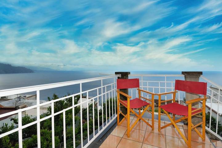 Ferienwohnung für 2 Personen, mit Ausblick und Terrasse in Conca dei Marini