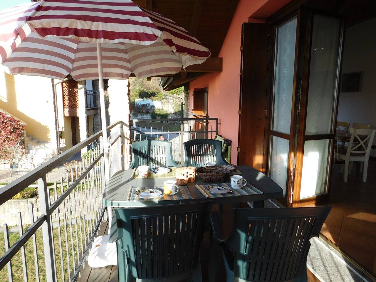 Ganze Wohnung, Rosmarino 2 apartment in Agra with pool in Agra, Lago Maggiore (Lombardei)