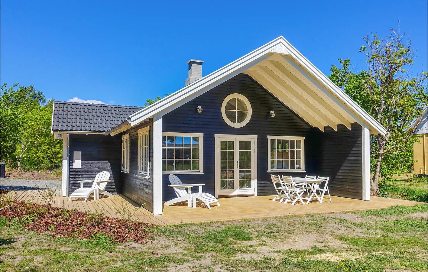 Holiday home for 6 people with hot tub in Østre Sømarken, Pedersker