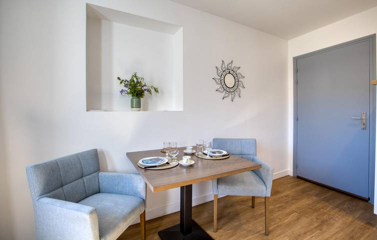 Apartamento vacacional entero, Acogedor apartamento cerca de restaurantes costeros y del centro de la ciudad in Le Château-d'Oléron, Côte de Beauté