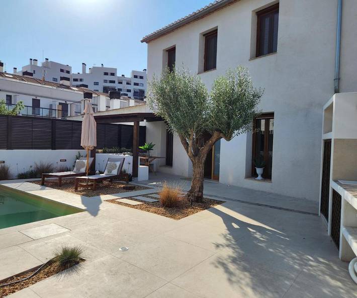 Finca für 6 Personen, mit Pool und Ausblick sowie Garten in Valencia