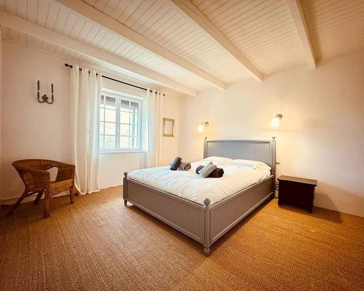 Location de vacances pour 6 personnes, avec piscine ainsi que jardin et vue à Canet - 4