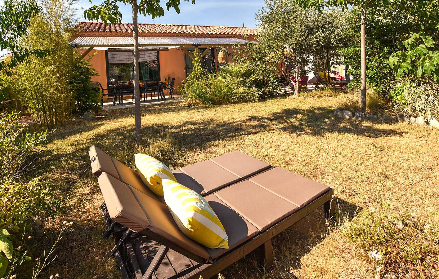 Charmant appartement de 80 m² avec piscine, parking et à deux pas des restaurants du quartier in Bédoin, Parc naturel régional du Mont-Ventoux