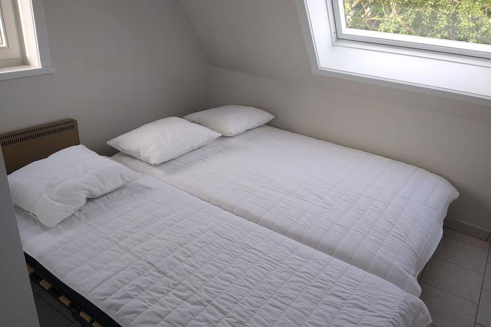 Villa Oostduinkerke, 400m sea+dunes,quiet+green+much light, 6p+baby,3bed+2bath in Oostduinkerke-Bad, Koksijde