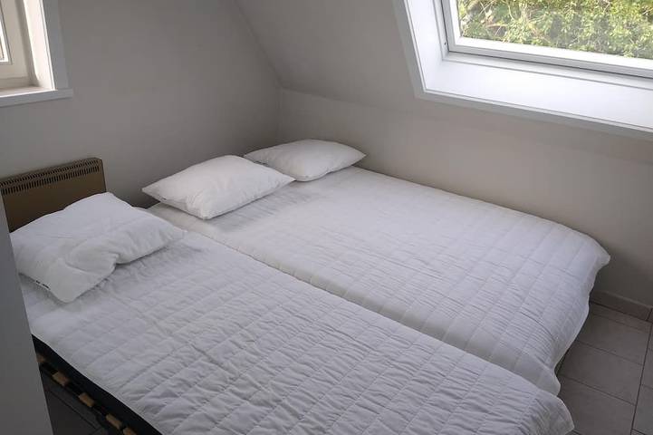 Ferienhaus, 300mv Meer, ruhige / grüne Lage, 7 Pers + Baby, Wifi + DigiTV, 3slaapks in Ostdünkirchen-Bad, Koksijde