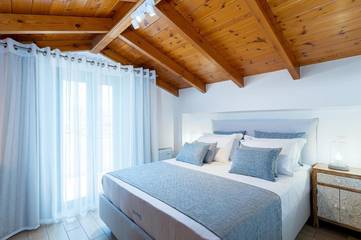 Gîte pour 4 personnes, avec vue et balcon dans Sitía