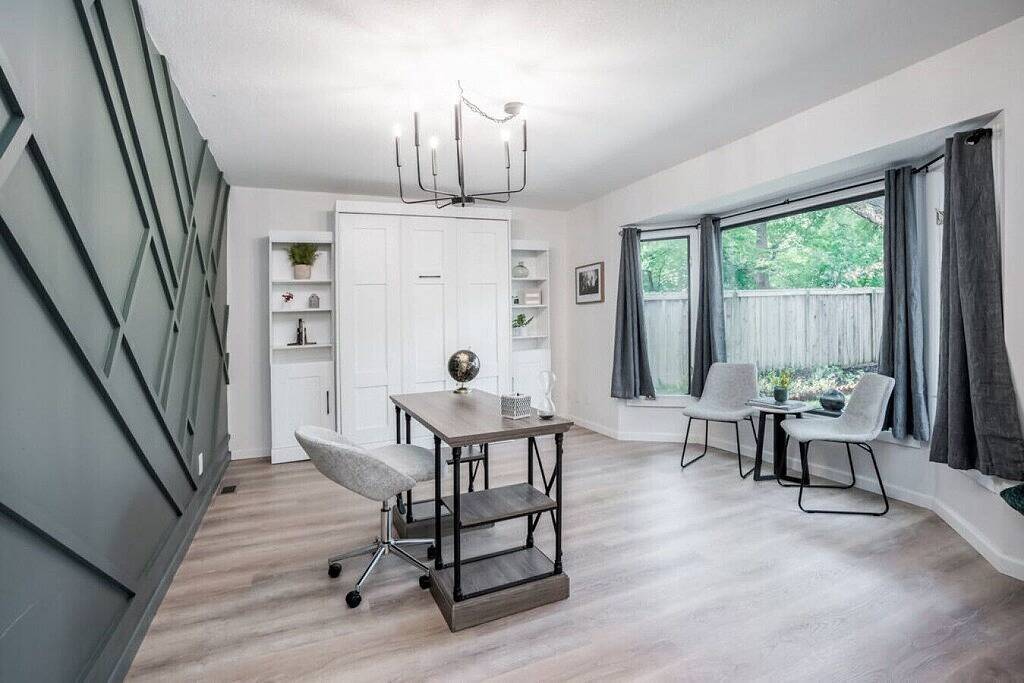 East Side Emerald - Incredible Location! Pool Table, Fire Pit, 2K in Wichita, Kansas