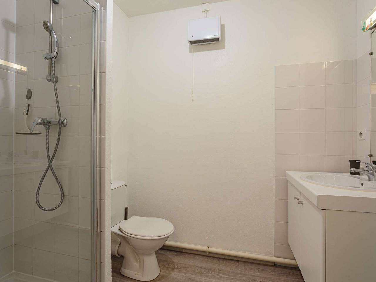 Entire apartment, Cozy Studio with Terrace, Parking, Near Beaches & Amenities in Anglet in Anglet, Bayonne region