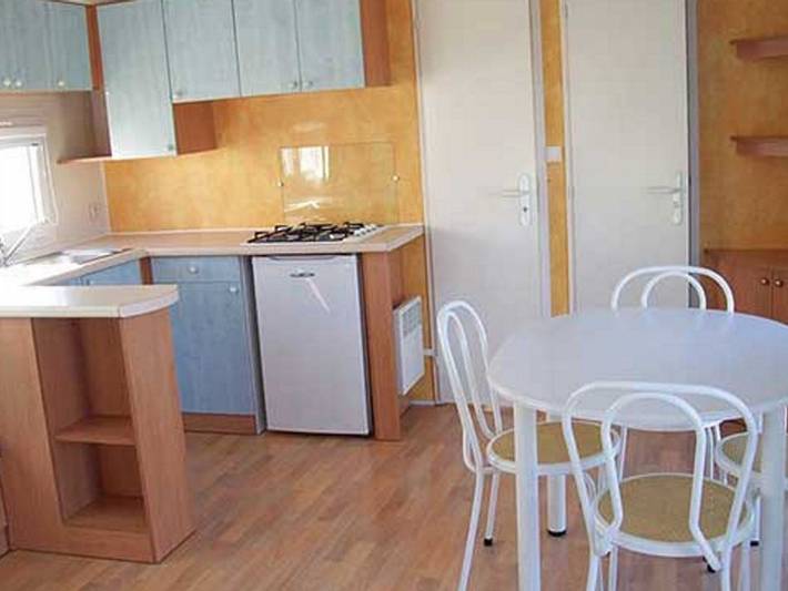 Mobil home pour 6 personnes, avec piscine et terrasse, animaux acceptés à Vairé - 2