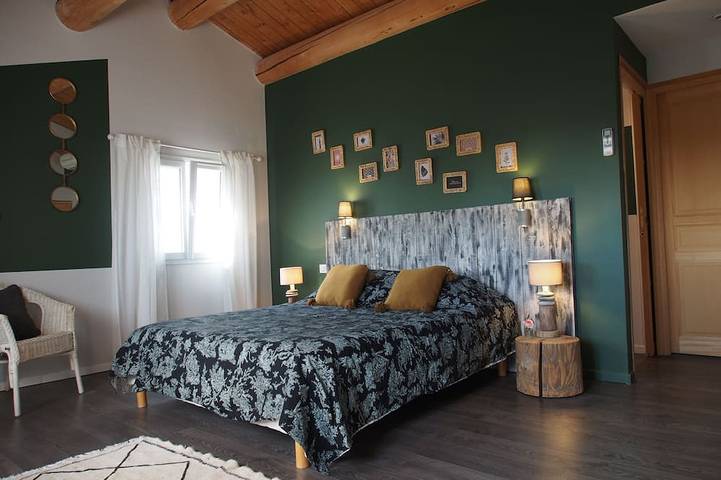 Location de vacances pour 7 personnes, avec jardin à Vallabrix - 2