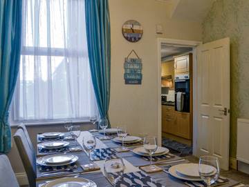 Log Cabin for 13 People in Bridlington, East Riding of Yorkshire, Photo 1