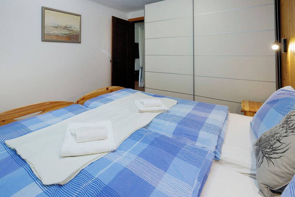 Entire apartment, Chalet l'Aube in Vers-l'Église, Ormont-Dessus (Les Diablerets)
