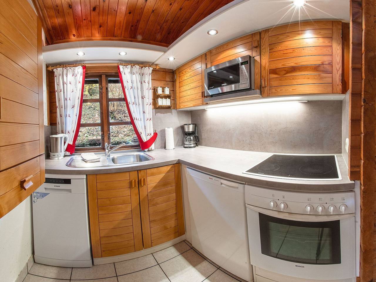 Hirsch Chalet - Ferienhaus mit Kamin, max. 4 Personen in Willingen, die Mittelgebirge