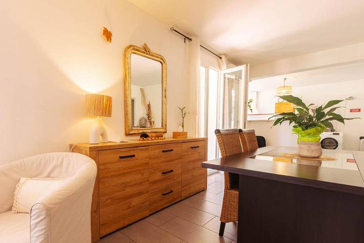 Location de vacances pour 7 personnes, avec jardin ainsi que piscine et jacuzzi à Trèbes - 4