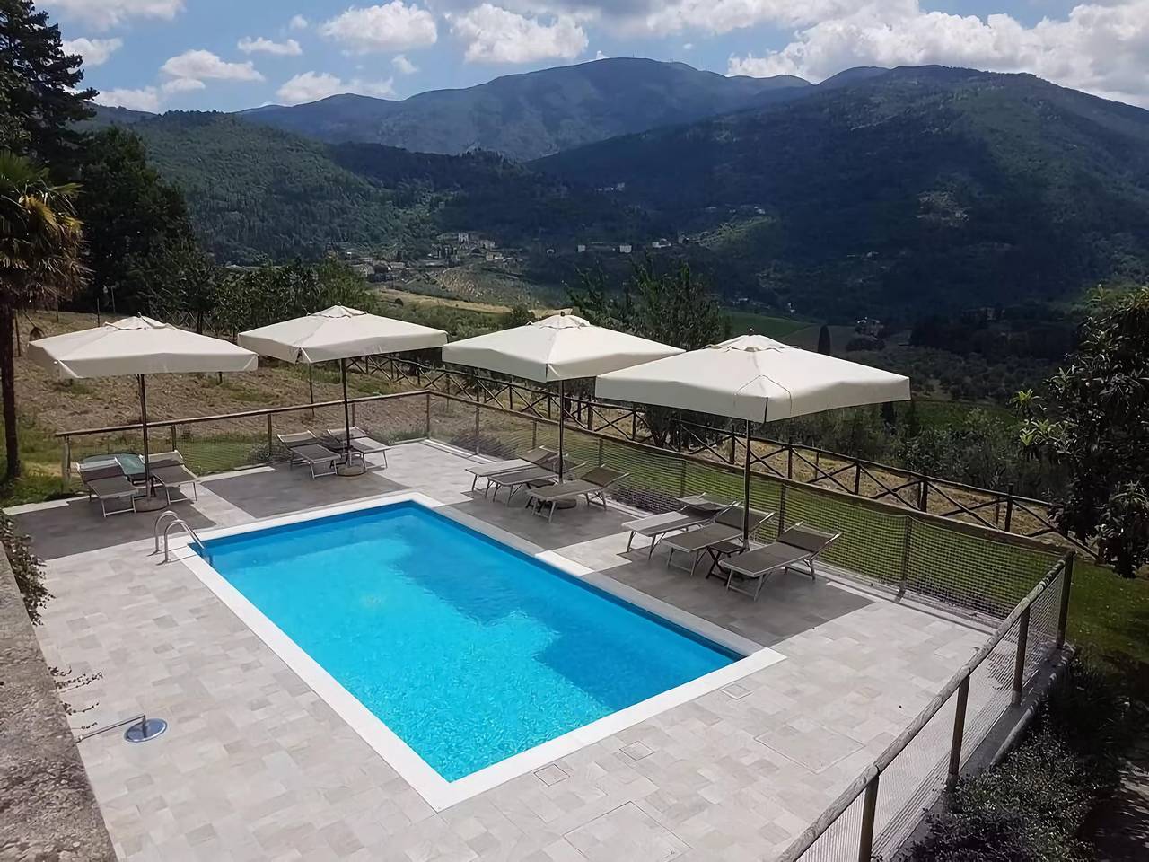 Casa Vacanza per 4 Persone in Pelago, Valdarno