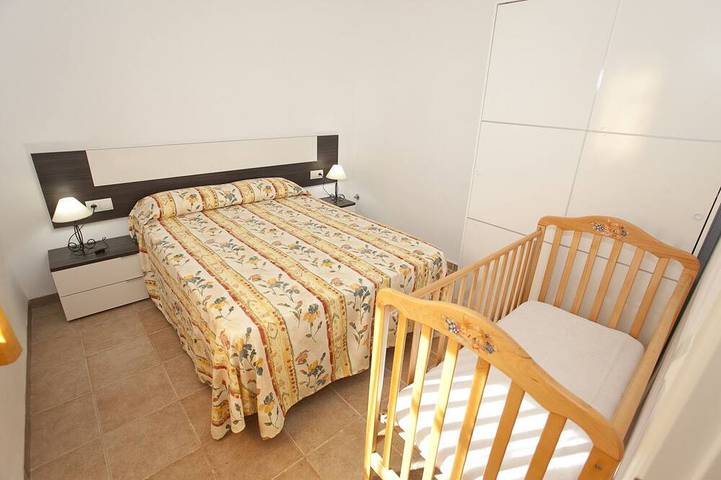 Chalet pour 8 personnes, avec balcon ainsi que jardin et piscine, animaux acceptés à L'Ametlla de Mar - 3