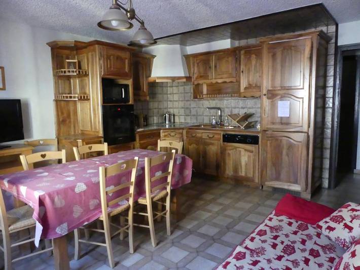 Gîte pour 7 personnes, avec terrasse, animaux acceptés dans Office De Tourisme De Flumet - 2