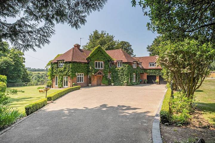 Holiday rental for 20 people, with Hot tub and Garden in Maidstone