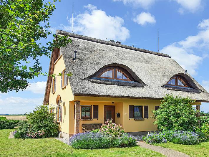 Ferienhaus für 6 Personen, mit Terrasse und Garten sowie Sauna auf Rügen