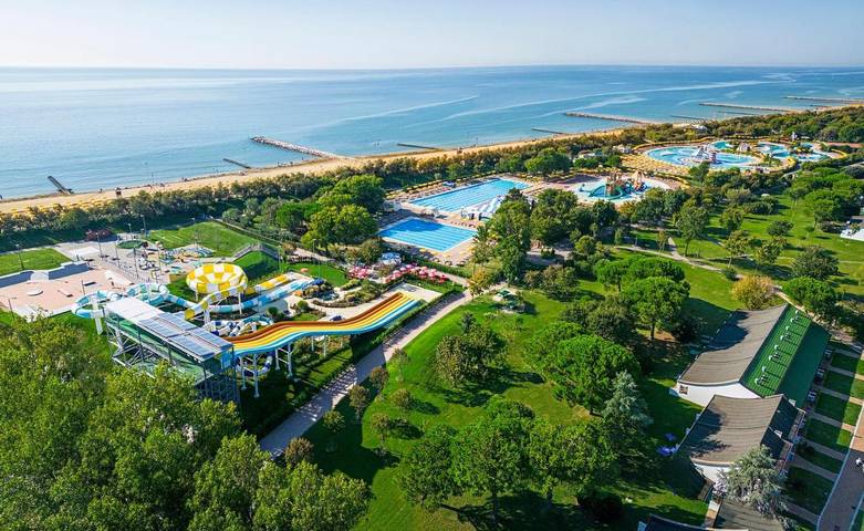 Ferienanlage für 4 Personen, mit Kinderpool und Whirlpool sowie Pool und Garten in Caorle - 2