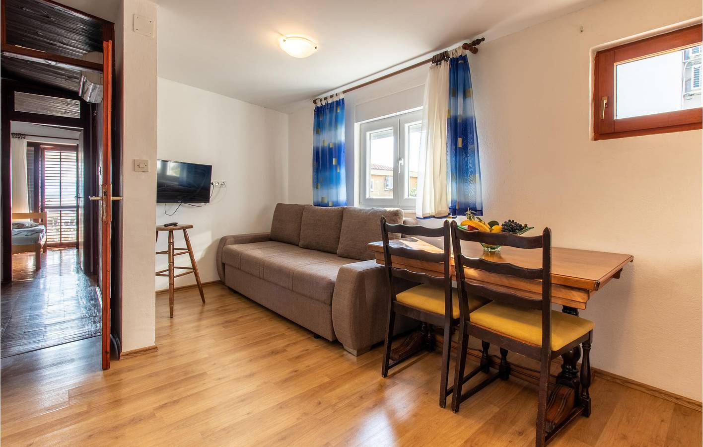 Cijeli apartman za odmor, Apartman za odmor za 5 osoba s terasa in Općina Sveti Filip i Jakov, Zadarska županija