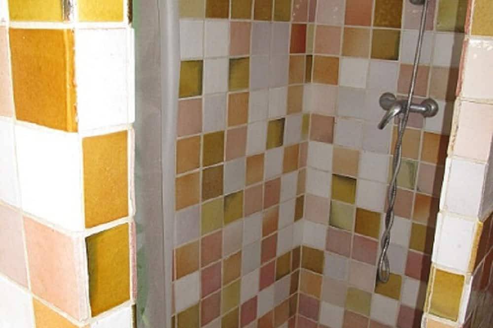 Ferienwohnung Haus, Swimming Pool, Garten Fencing, Tiere Akzeptiert, Wifi in Lorgues, Draguignan Region