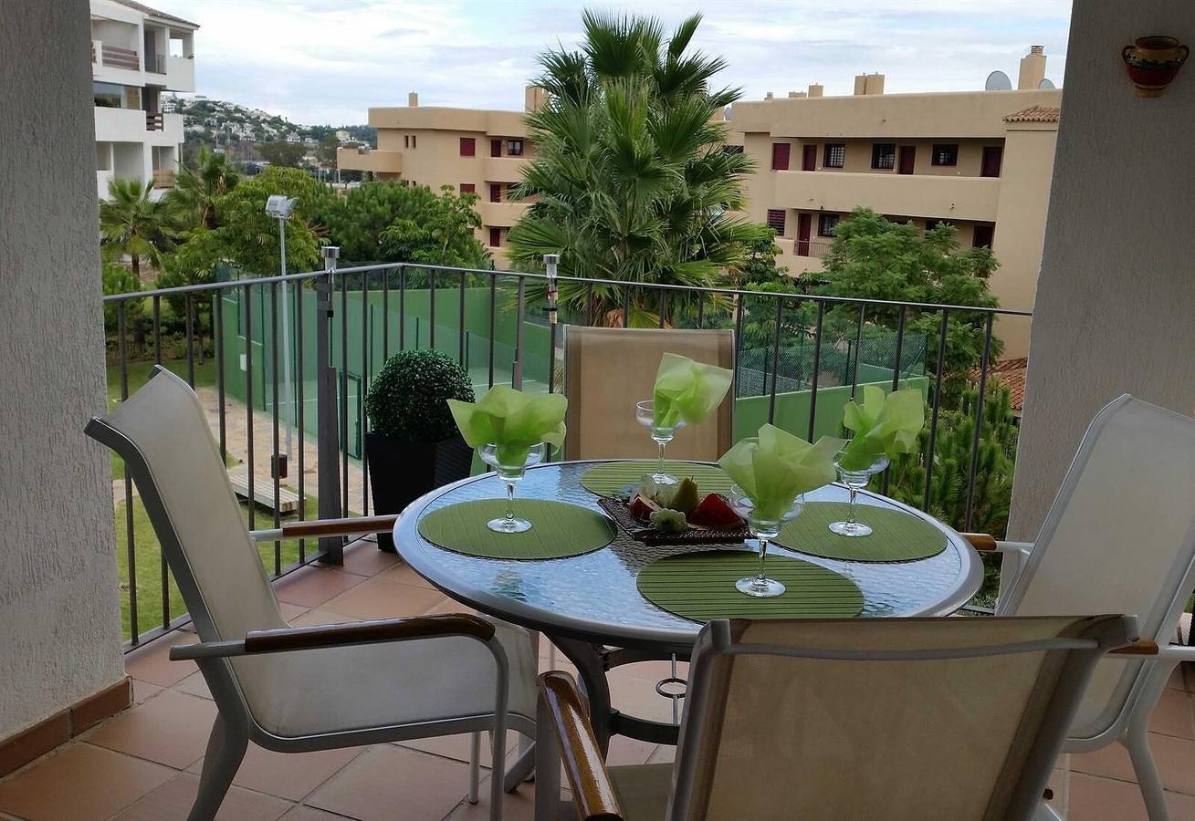 Ganze Wohnung, Apartment in La Cala de Mijas mit Meerblick, Gemeinschaftspool und Wlan in La Cala de Mijas, Mijas