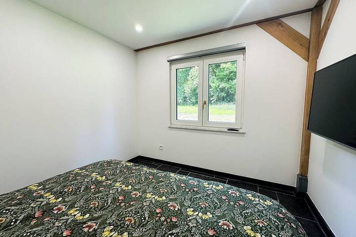 Location de vacances pour 4 personnes, avec piscine ainsi que terrasse et jardin à Jurbise - 3