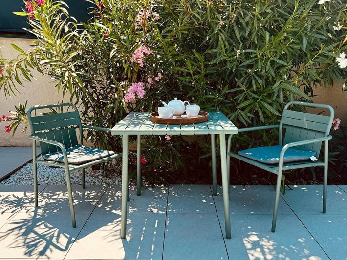 Gîte pour 4 personnes, avec terrasse ainsi que piscine et vue à Châteauneuf-sur-Isère - 2