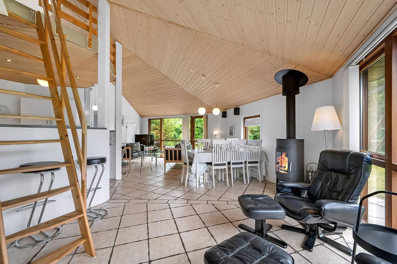 Nice home in Skjern w/ Sauna, Wifi and 4 Bedrooms in Skjern, Ringkøbing Fjord