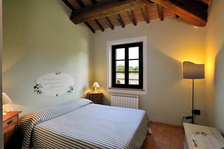 Casa \"Olivo\" en el campo con piscina. Relax, ciudades, parques nacionales, eventos. in Corciano, Provincia de Perugia