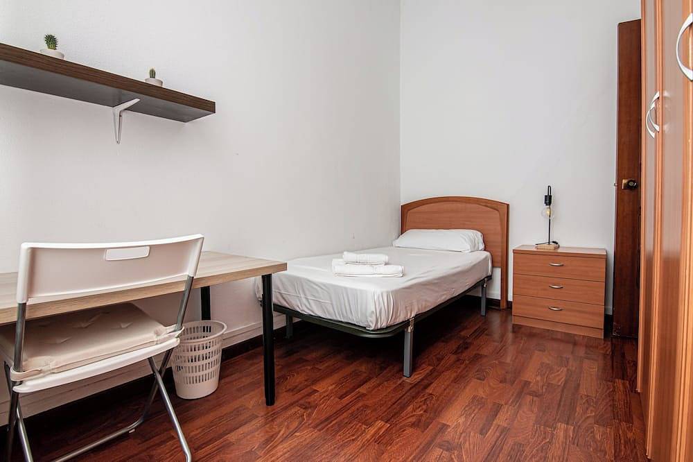 Entire apartment, Fully equipped apartment in La Coruña in La Coruña, Galician Coast