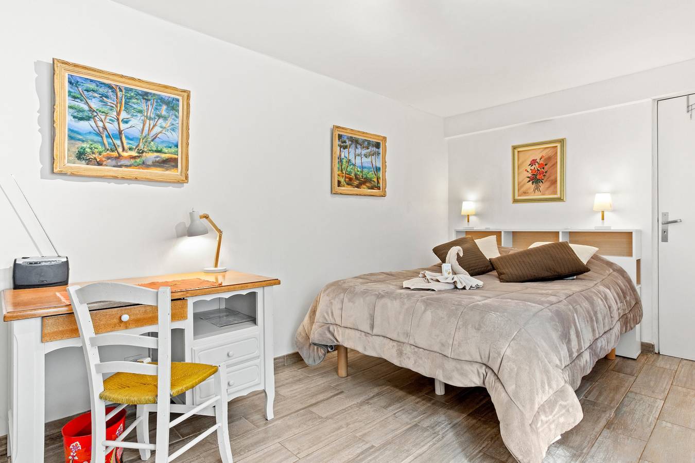 Studio entier, Studio « Le Clos Madame - Le Jardin » avec Wi-Fi et climatisation in Bras, Région de Brignoles