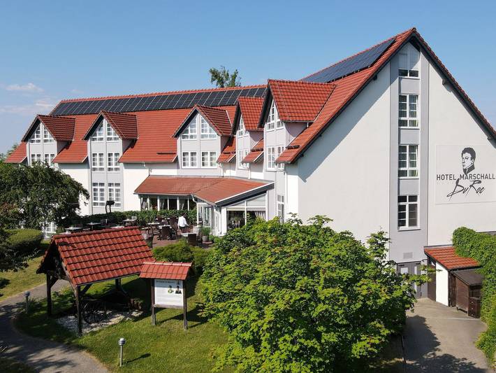 Hotel, mit Terrasse und Garten sowie Sauna in Markersdorf