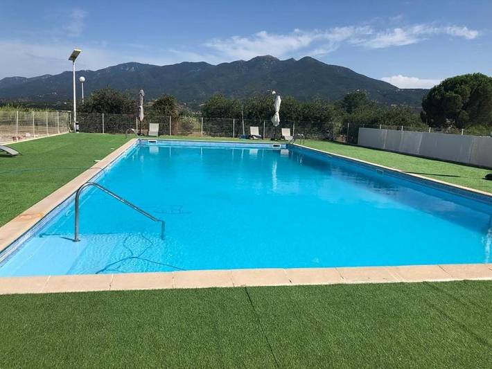 Hôtel pour 4 personnes, avec piscine et jardin à Tresserre - 2