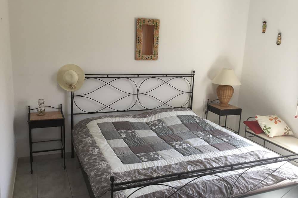 Villa an der Algarve mit absoluter Privatsphäre in Moncarapacho, Parque Natural da Ria Formosa