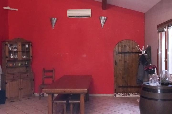 House with small farm and picine between the Luberon and the Alps in Sénas, Arles und Umgebung