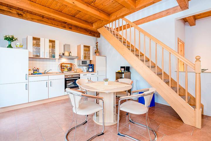 Ferienhaus für 4 Personen, mit Terrasse am Balmer See