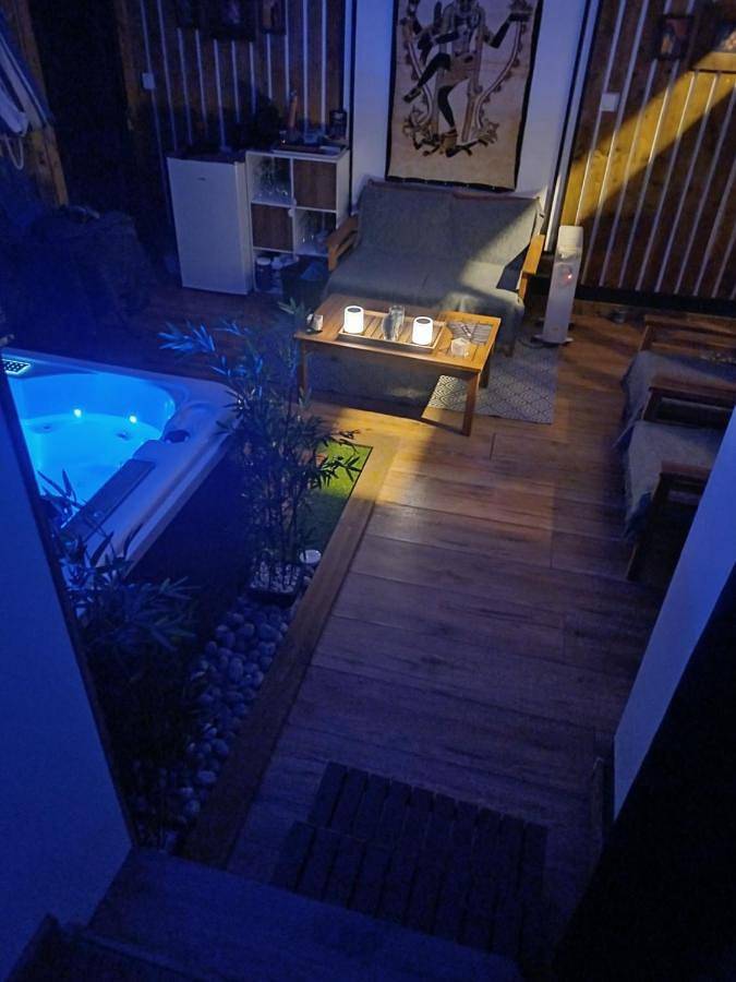 Gîte pour 2 personnes, avec jacuzzi à Saint-Michel-d'Euzet