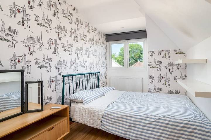 Pass the Keys | Charming 3 bed house with parking and large garden in Hertfordshire