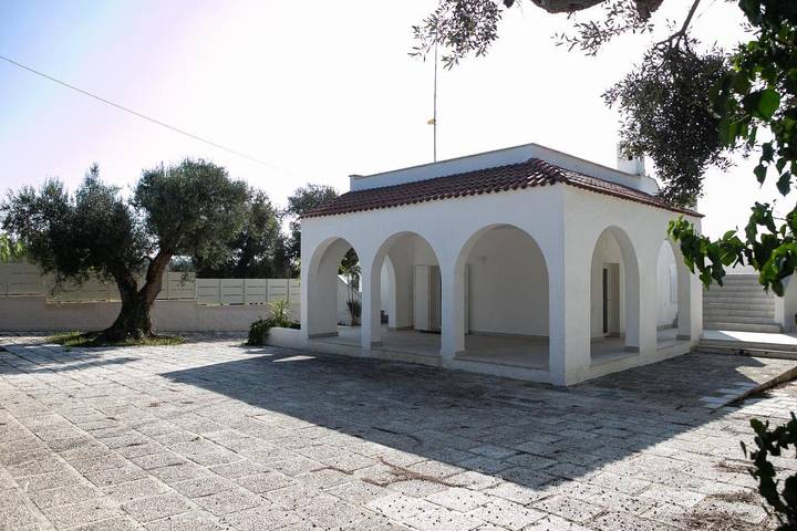 Agriturismo per 6 persone, con terrazza ad Ostuni