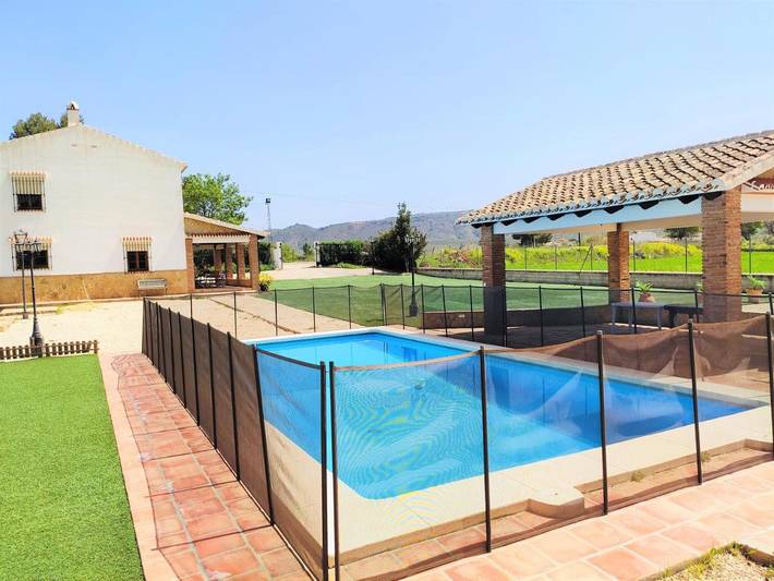 Casa rural para 16 personas, con piscina además de jardín y vistas en Archidona - 3