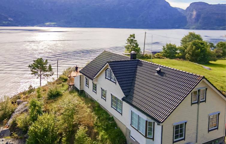 Ferienhaus für 8 Personen mit Whirlpool in Kvam herad