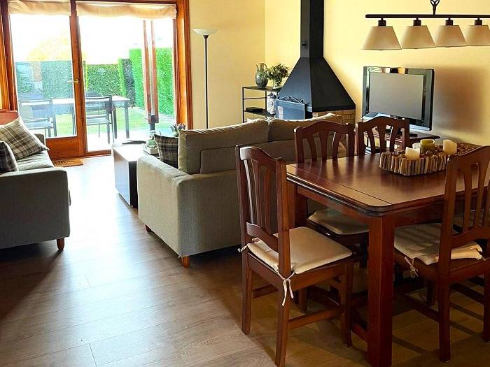 Gîte pour 5 personnes, avec piscine et jardin à Angoustrine-Villeneuve-des-Escaldes - 4