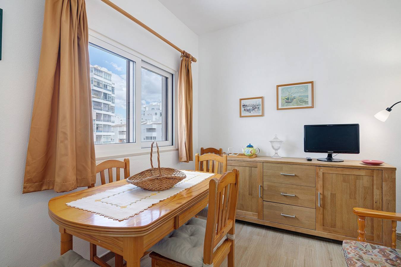 Ganze Wohnung, Apartment 'Lili' mit Wlan in Armação de Pêra (costa), Armação de Pera
